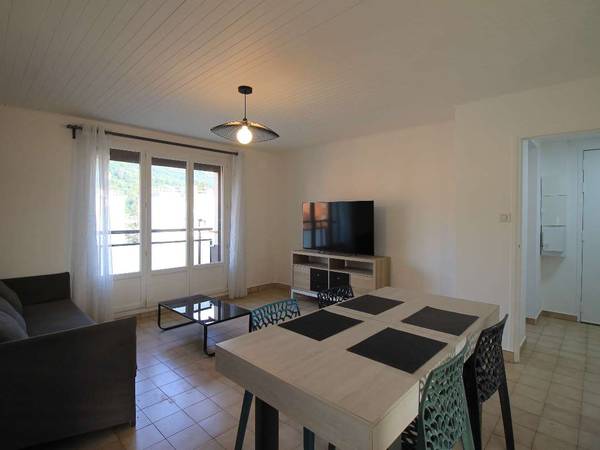 Chambre pour étudiant / Appartement 4 pièces de 60 m², Saint-Martin-d'Hères, Rue Auguste Blanqui / Photo 2
