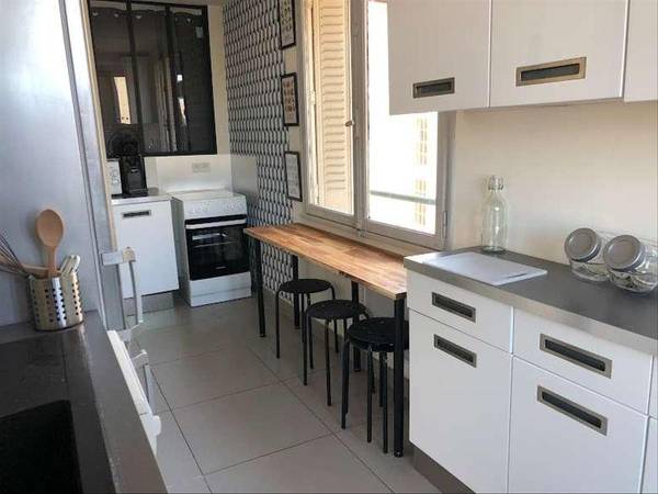 Colocation / Appartement 4 pièces de 74 m², Villeurbanne, Rue Greuze / Photo 2