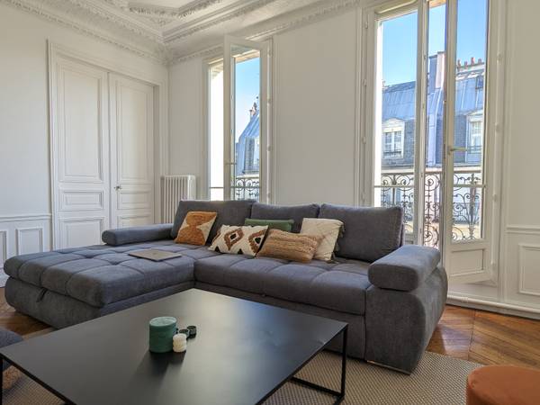 Colocation / Appartement 8 pièces de 187 m², Paris, Rue de Vaugirard / Photo 2