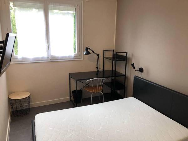 Colocation / Appartement 6 pièces de 90 m², Cholet, Impasse Alexis Carrel / Photo 2