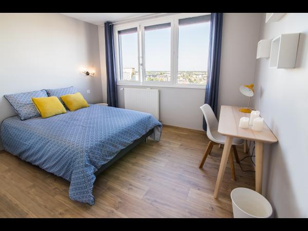 Colocation / Appartement 4 pièces de 70 m², Orléans, Rue Émile Zola / Photo 2