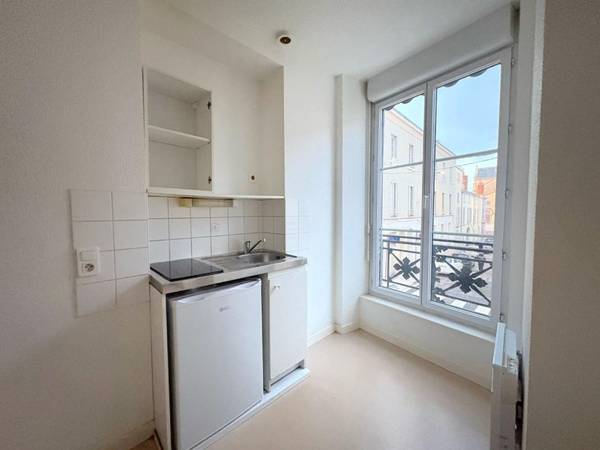 Location / Studio de 23 m², Roanne, 21 Rue Jean Jaures / Photo 2