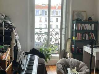 Sublet / Appartement 4 pièces de 100 m², Paris, Rue Chapu