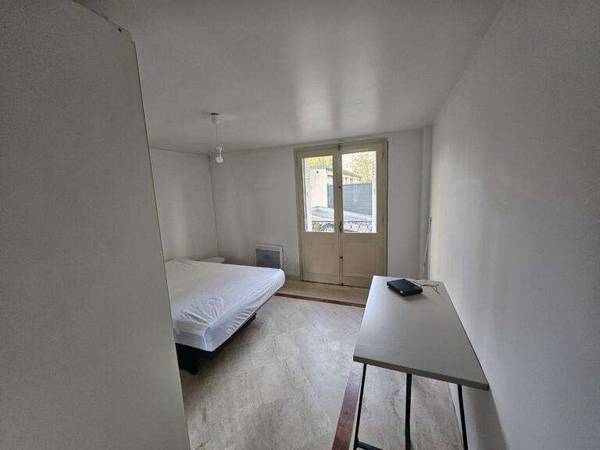 Colocation / Appartement 7 pièces de 108 m², Aix-en-Provence, Rue Joseph d'Arbaud / Photo 8