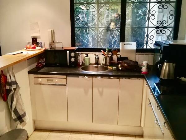 Room share / 6 rooms apartment · 108 m², Aix-en-Provence, Rue Joseph d'Arbaud / Photo 2