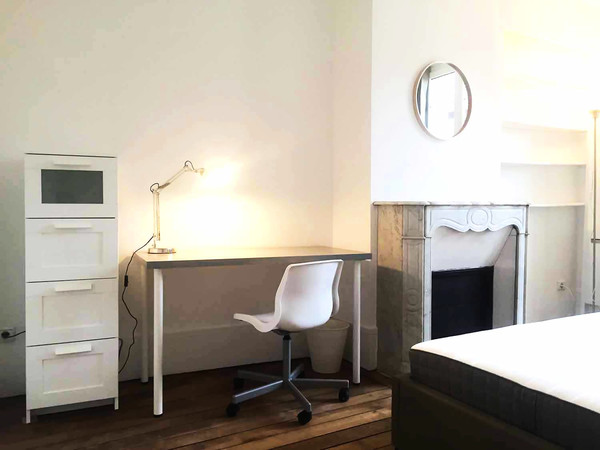 Colocation / Appartement 3 pièces de 52 m², Vanves, Rue Solférino / Photo 2