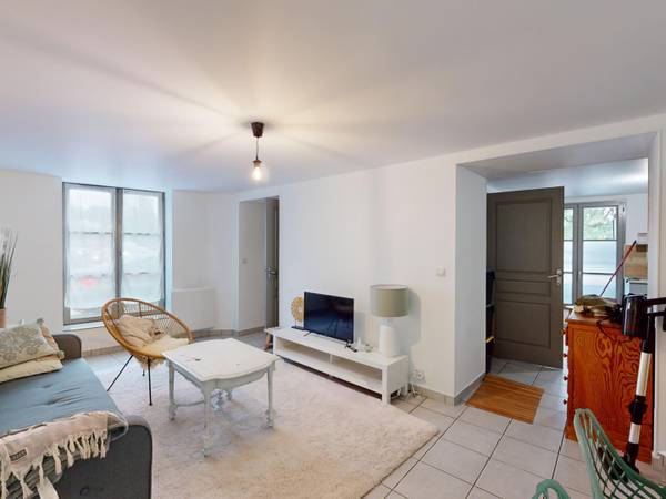 Location / Appartement 5 pièces de 117 m², Poitiers, Boulevard Anatole-France / Photo 2