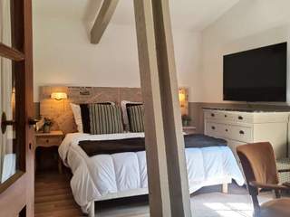 Chambre chez l'habitant / 6 rooms house · 150 m², Nîmes, Chemin de la Tour
