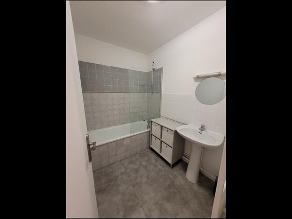 Flatsharing / 5-bedroom flat · 78 m², Villeurbanne, Rue Gabriel Péri / Photo 2