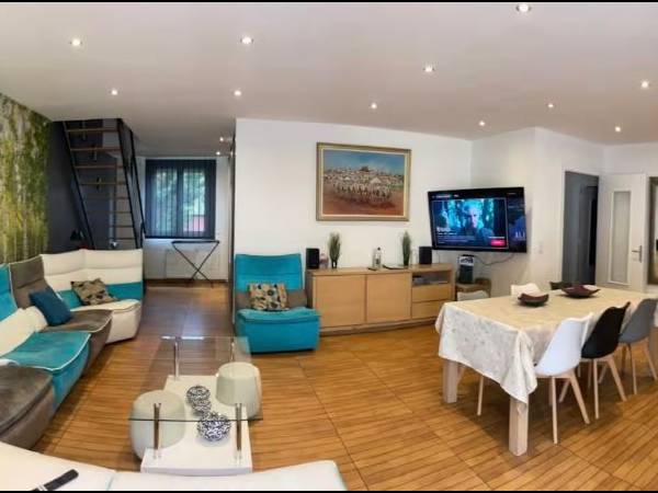 Colocation / Maison 7 pièces de 140 m², Vénissieux, Avenue Jules Guesde / Photo 2