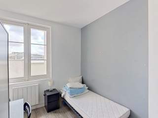 Flatsharing / 6-bedroom flat · 120 m², Poitiers, Place Jean de Berry