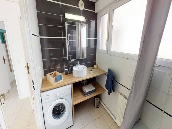 Colocation / Appartement 6 pièces de 140 m², Nanterre, Boulevard de Pesaro / Photo 25