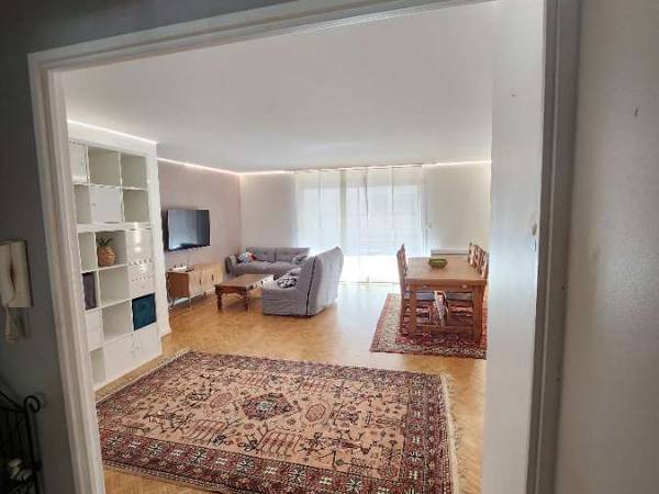 Colocation / Appartement 4 pièces de 93 m², Clermont-Ferrand, Rue Barrière de Jaude / Photo 2