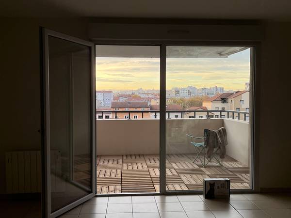Colocation / Appartement 4 pièces de 85 m², Villeurbanne, Rue Colin / Photo 2