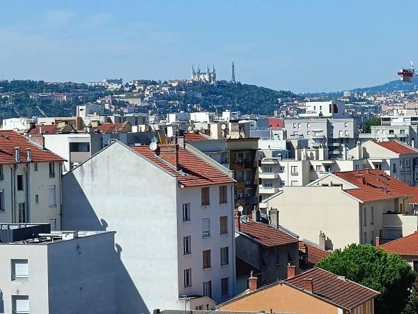 Coliving / Appartement 6 pièces de 113 m², Vénissieux, Rue Ludovic Bonin / Photo 2