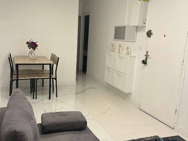 Student residence / 4-bedroom flat · 73 m², Toulouse, Allée de Bellefontaine / Photo 2