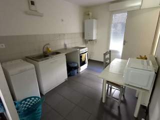 Colocation / Appartement 4 pièces de 70 m², Tarbes, Rue Racine