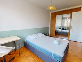 Room share / 4 rooms apartment · 68 m², Bron, Avenue Pierre Brossolette