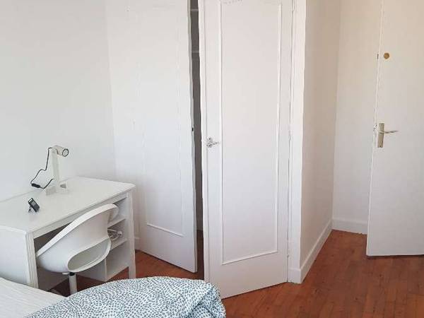 Colocation / Appartement 4 pièces de 62 m², Villeurbanne, Rue Greuze / Photo 2