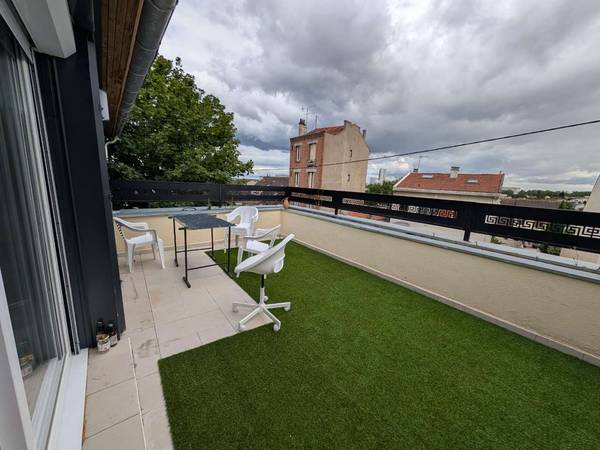 Coliving / Immeuble 3 pièces de 70 m², Montreuil, Rue Pierre Curie / Photo 5