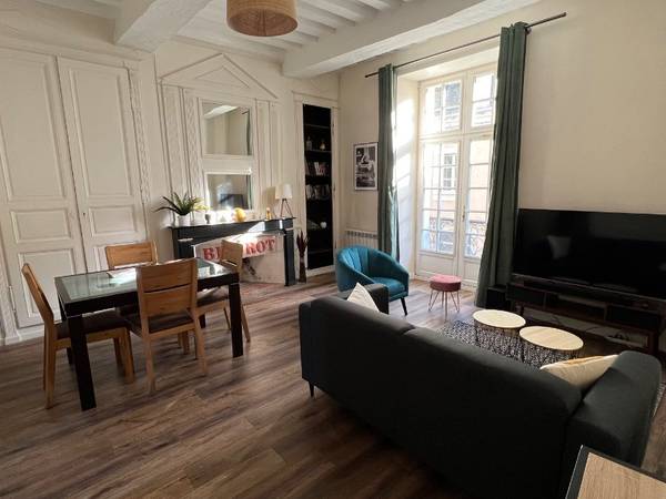 Colocation / Appartement 5 pièces de 80 m², Laval, Rue de Rennes / Photo 2