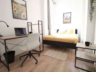 Chambre chez l'habitant / Appartement 6 pièces de 100 m², Nice, Rue d'Italie