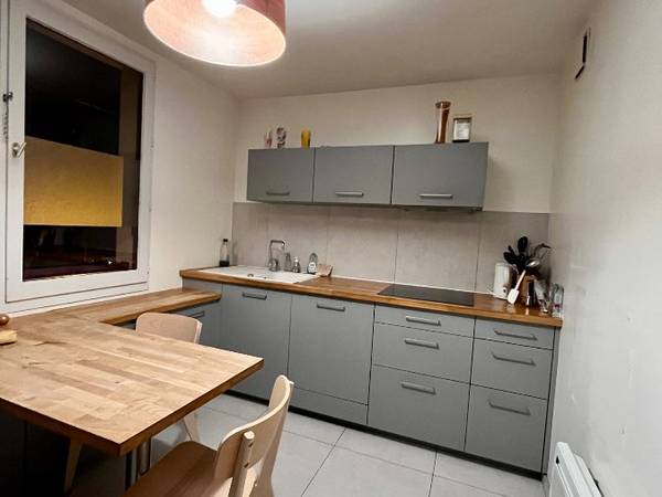 Colocation / Appartement 4 pièces de 104 m², Gaillard, Place Porte de France / Photo 2