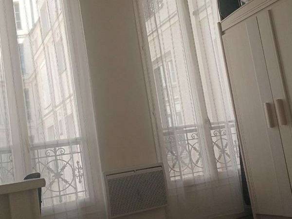 Colocation / Appartement 4 pièces de 90 m², Paris, Rue de Longchamp / Photo 2