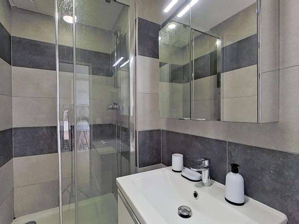 Coliving / Immeuble 3 pièces de 54 m², Marseille, Rue Granon / Photo 7