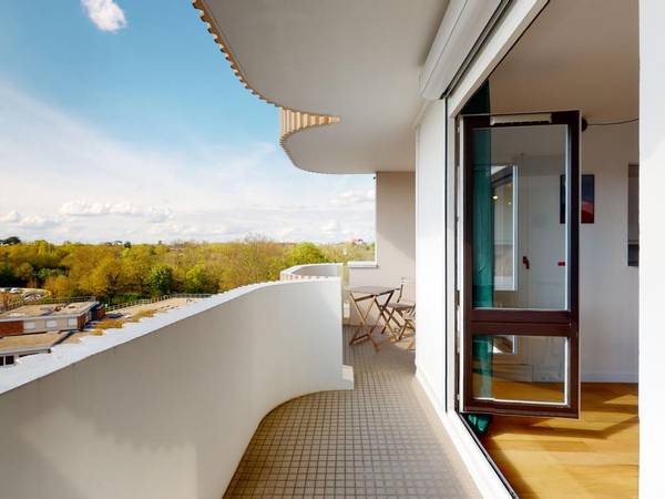 Colocation / Appartement 7 pièces de 155 m², Montigny-le-Bretonneux, 9 Allée des Romarins, / Photo 2