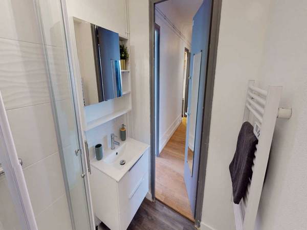 Colocation / Appartement 3 pièces de 80 m², Paris, Rue de Vaugirard / Photo 9