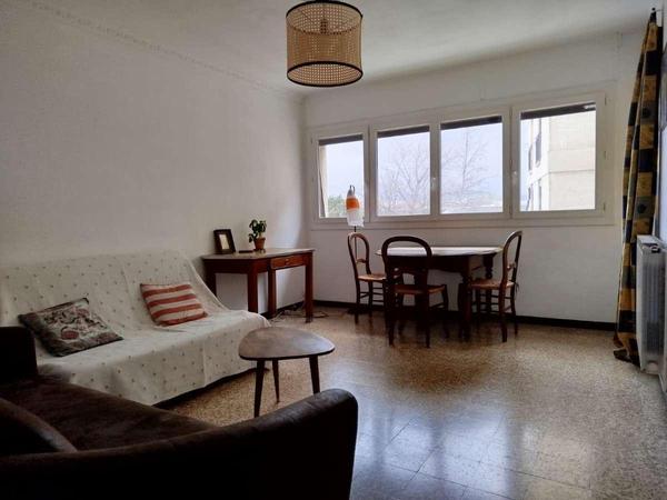 Sous-location / Appartement 3 pièces de 75 m², Marseille, Rue Roger Mathurin / Photo 6