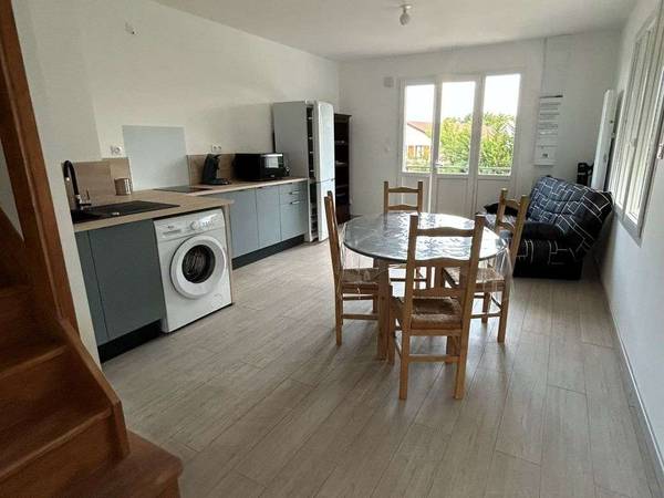 Colocation / Duplex 3 pièces de 64 m², Saint-Priest, Rue Charles Gounod / Photo 2