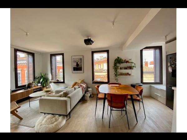 Location / Appartement 3 pièces de 77 m², Toulouse, Rue Lakanal / Photo 2