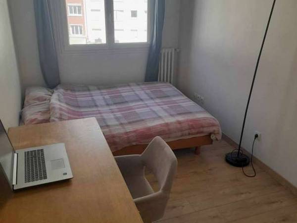 Colocation / Appartement 3 pièces de 60 m², Boulogne-Billancourt, Rue Gallieni / Photo 2