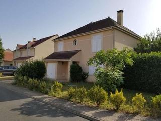 Flatsharing / 7-bedroom house · 240 m², Roissy-en-Brie, Rue des Terres Rouges