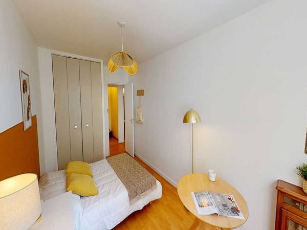 Colocation / Appartement 3 pièces de 70 m², Paris, Rue de Lourmel / Photo 2