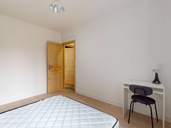 Colocation / Maison 5 pièces de 105 m², Lille, Boulevard de Strasbourg / Photo 2