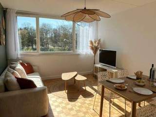Flatsharing, 5-bedroom flat , Massy