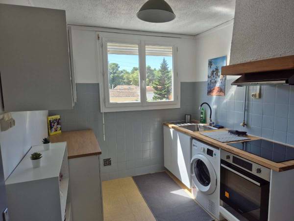 Colocation / Appartement 5 pièces de 81 m², Pessac, Rue du Rossignol / Photo 2