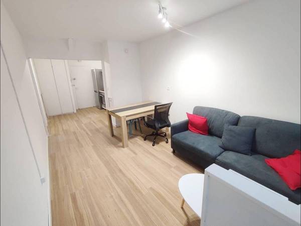 Colocation / Appartement 4 pièces de 63 m², Paris, Rue Emile Reynaud / Photo 2