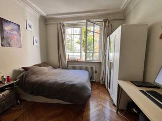 Sublet / 2-bedroom flat · 60 m², Paris, Rue Truffaut