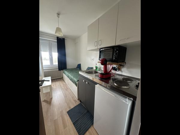 Location / Studio de 11 m², Strasbourg, Avenue de l'Europe / Photo 2