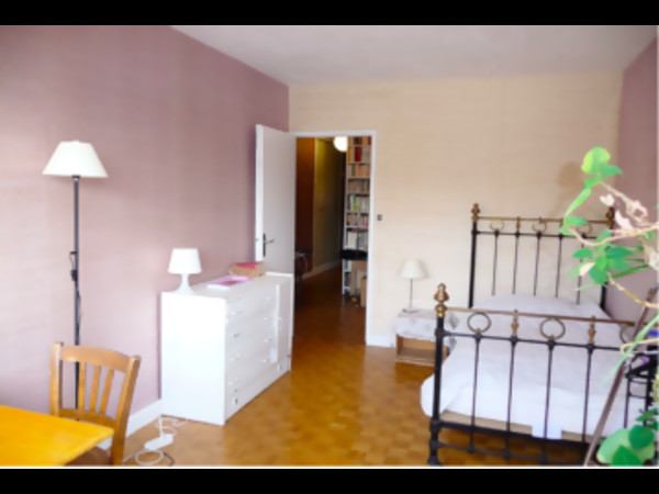 Chambre chez l'habitant / Appartement 4 pièces de 90 m², Paris, Rue des Boulets / Photo 2