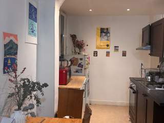 Colocation / Appartement 5 pièces de 60 m², Paris, Rue Myrha