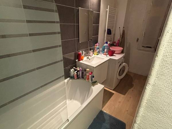 Colocation / Appartement 5 pièces de 60 m², Paris, Rue Myrha / Photo 4