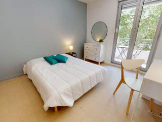 Colocation / Appartement 6 pièces de 100 m², Lyon, Avenue Georges Pompidou