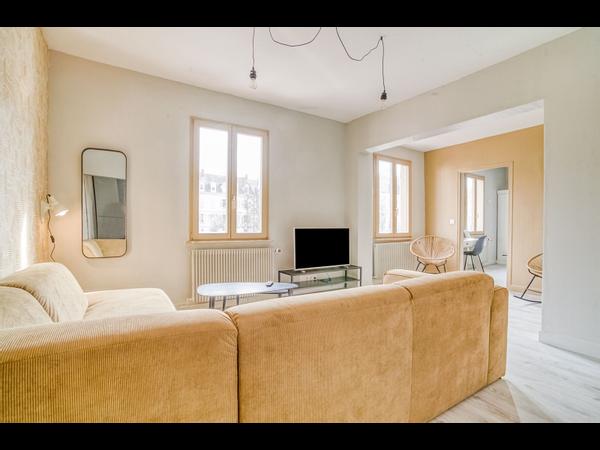 Colocation / Maison 8 pièces de 143 m², Mulhouse, Rue du Gaz / Photo 2