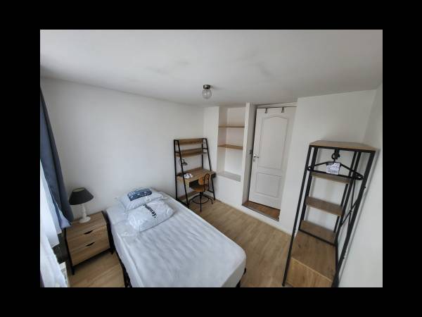 Colocation / Appartement 3 pièces de 50 m², Lille, Rue du Faubourg d'Arras / Photo 2