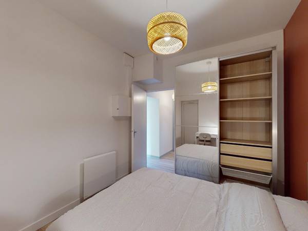 Colocation / Appartement 4 pièces de 70 m², Poitiers, Rue Francis Garnier / Photo 2